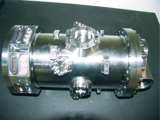 SPECIAL CHAMBER in Titanium, with Feedthroughs in titanium