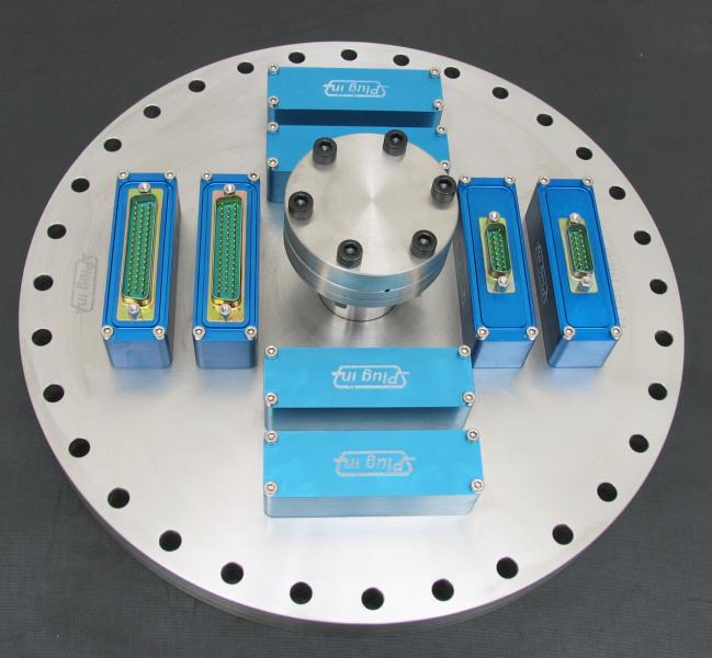 Flange CF250 with 1 x CF40 and 8 x Modules F