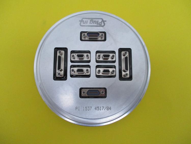 K100 flange with 8 MicroD Connecteurs